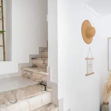 In Old Town - 5 Min Walking To The אלבופיירה