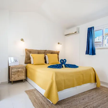 Apartment In Old Town - 5 Min Walking To The Albufeira