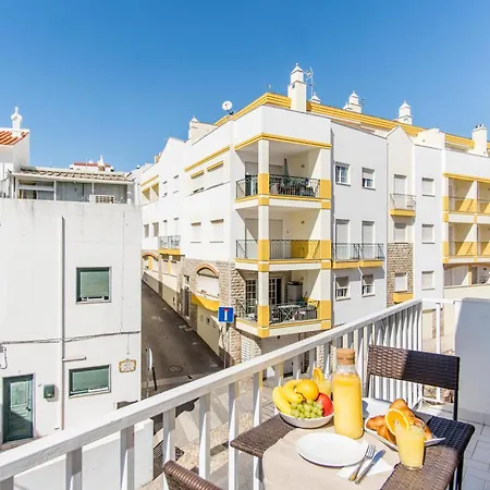 Apartment In Old Town - 5 Min Walking To The
