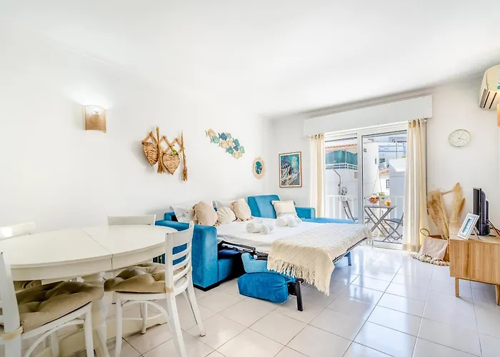 Apartment In Old Town - 5 Min Walking To The