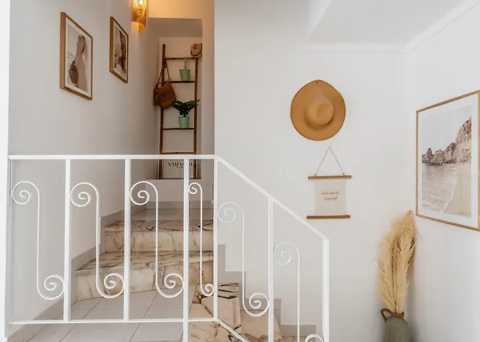 Apartment In Old Town - 5 Min Walking To The *